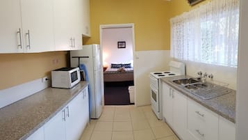 公寓, 3 間臥室 | 房內夾萬、熨斗/熨衫板、嬰兒床 (收費)、床單