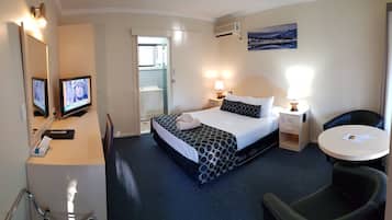 Double Room | In-room safe, iron/ironing board, cribs/infant beds, bed sheets