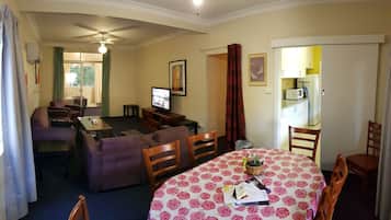 Apartment, 3 Bedrooms | In-room safe, iron/ironing board, cribs/infant beds, bed sheets