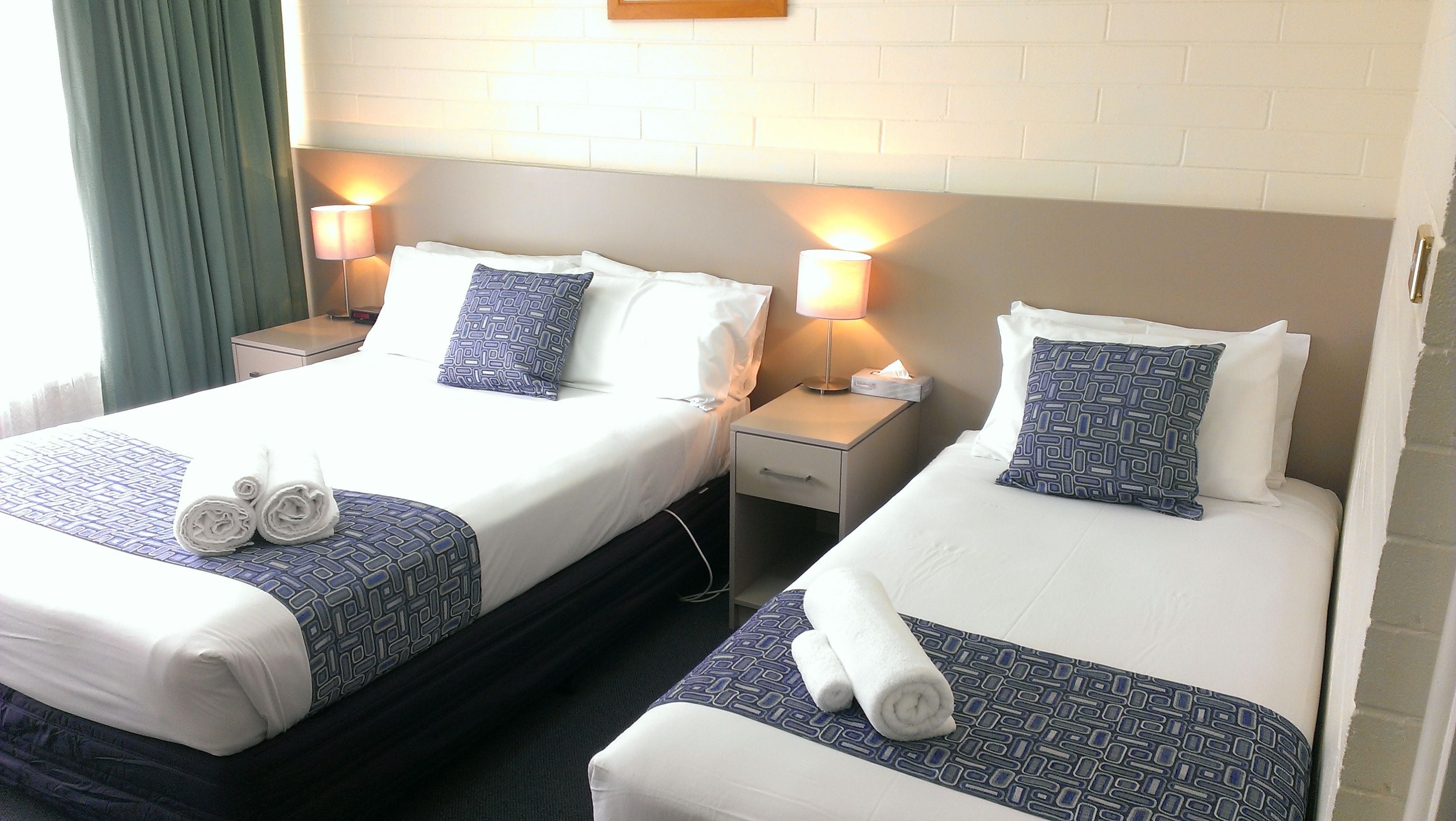 Family Room | 1 bedroom, hypo-allergenic bedding, desk, blackout drapes