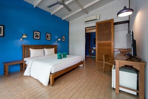 Stage 1 King | In-room safe, desk, laptop workspace, blackout drapes - The Stage Koh Chang (Ko Chang)