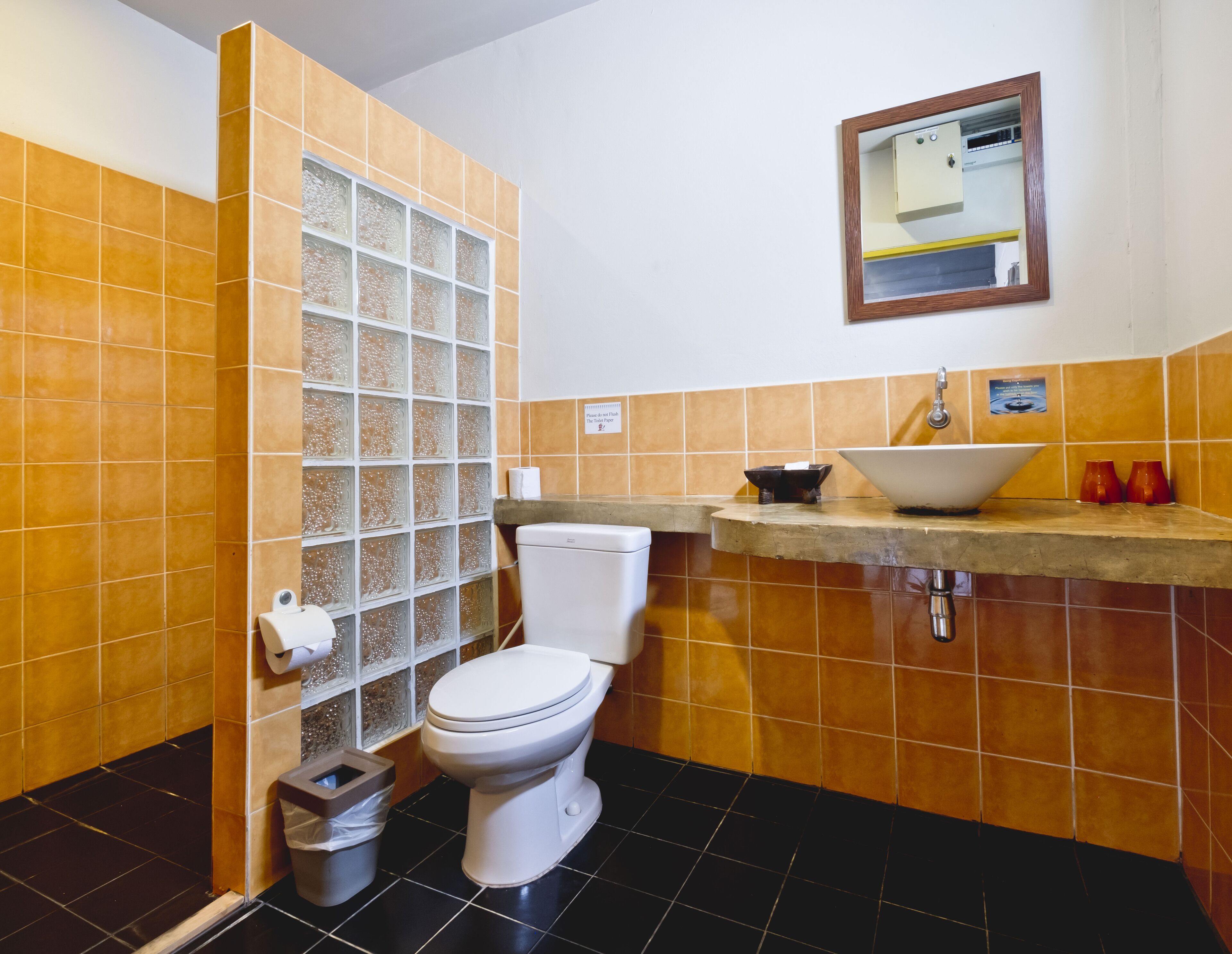 stage 1 king 1 single | bathroom | shower, free toiletries, towels