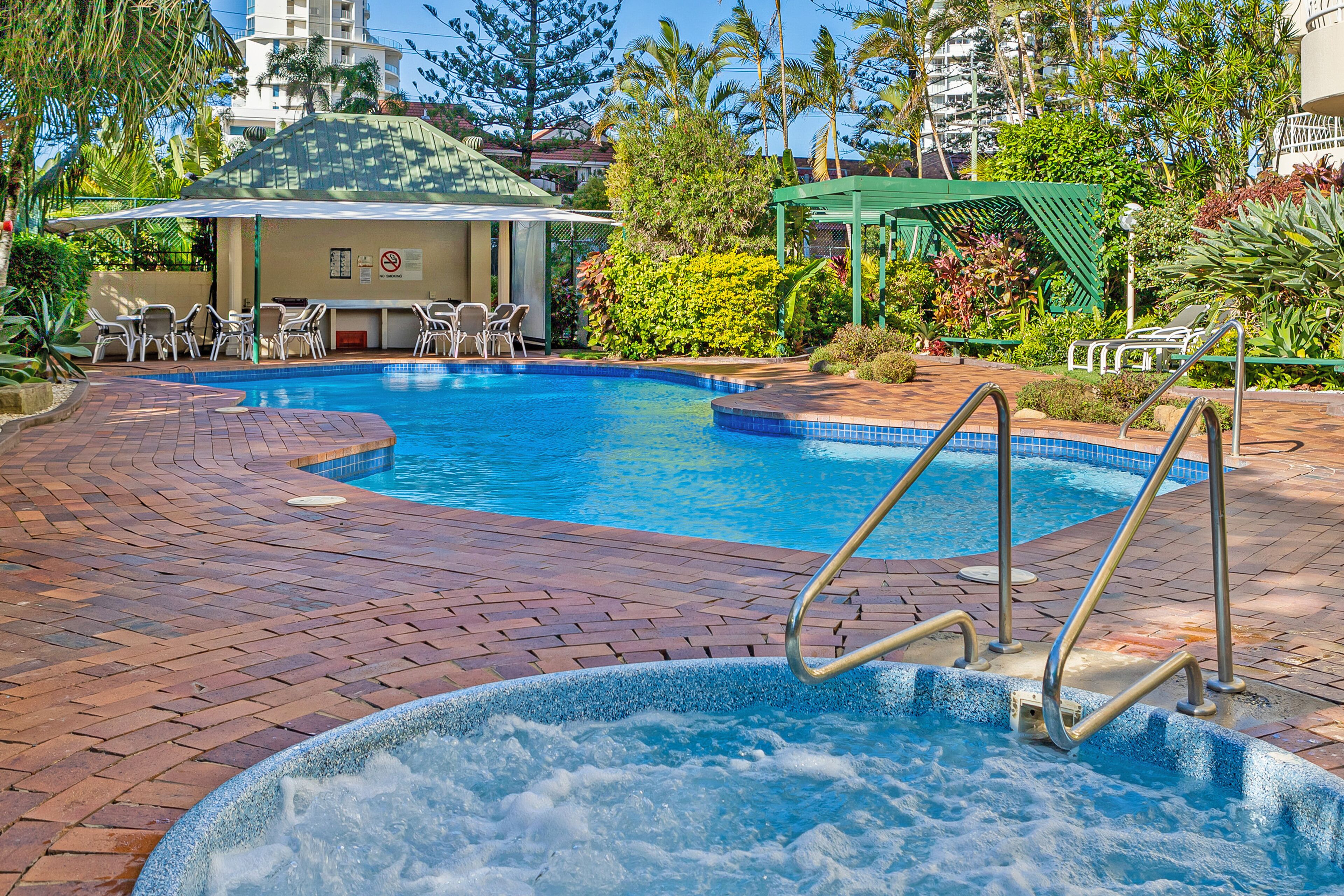 Capricornia Apartments — image 2