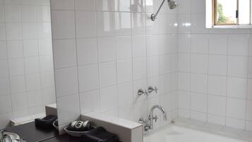 Executive Spa Suite | Private spa tub