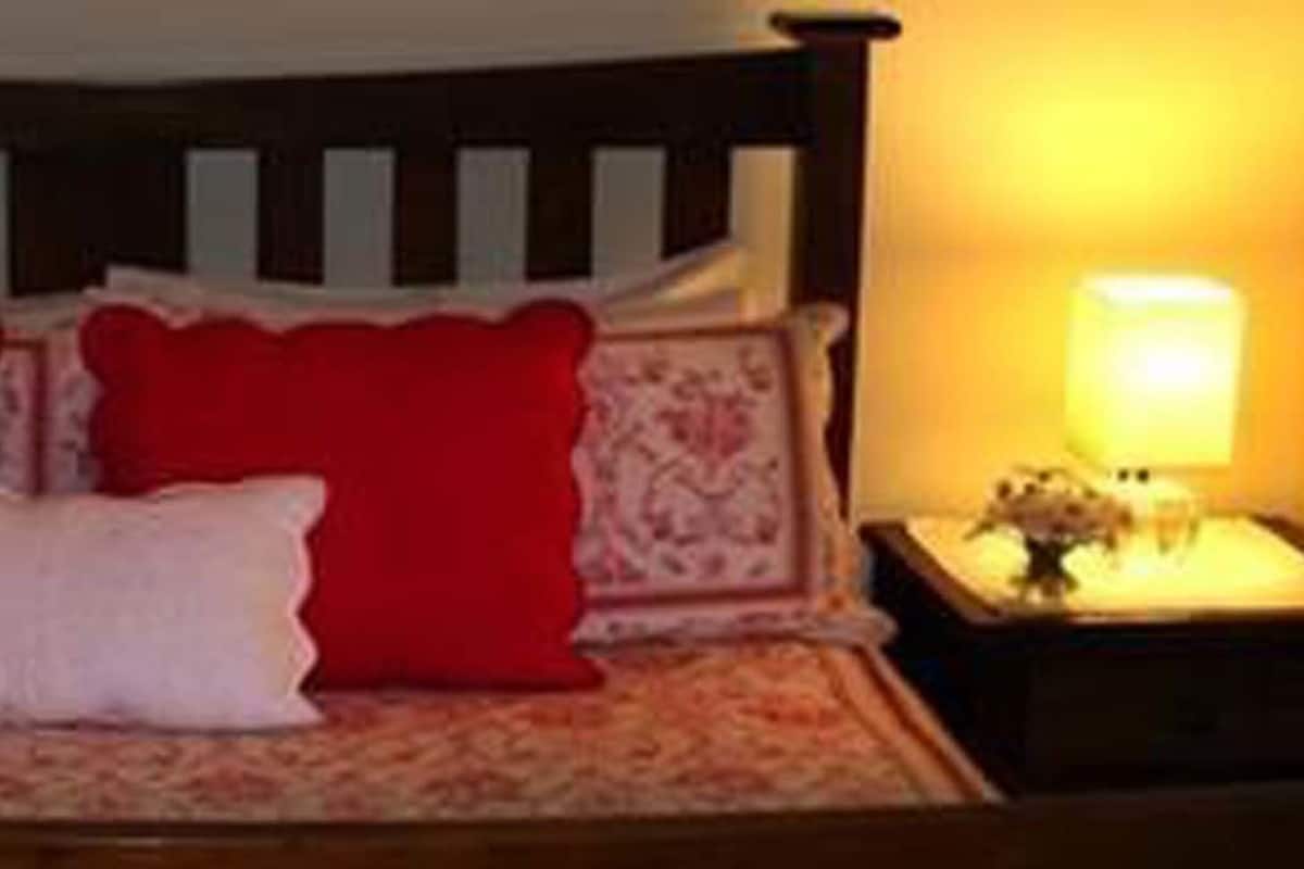 Chambre Standard, 1 grand lit | Accès au Wi-Fi (inclus)