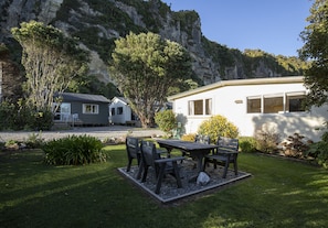 Cottage, 2 Bedrooms, Kitchen (The Cottage) | Garden view