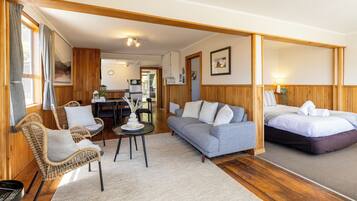 Family Suite, 3 Bedrooms, Kitchenette | Living area