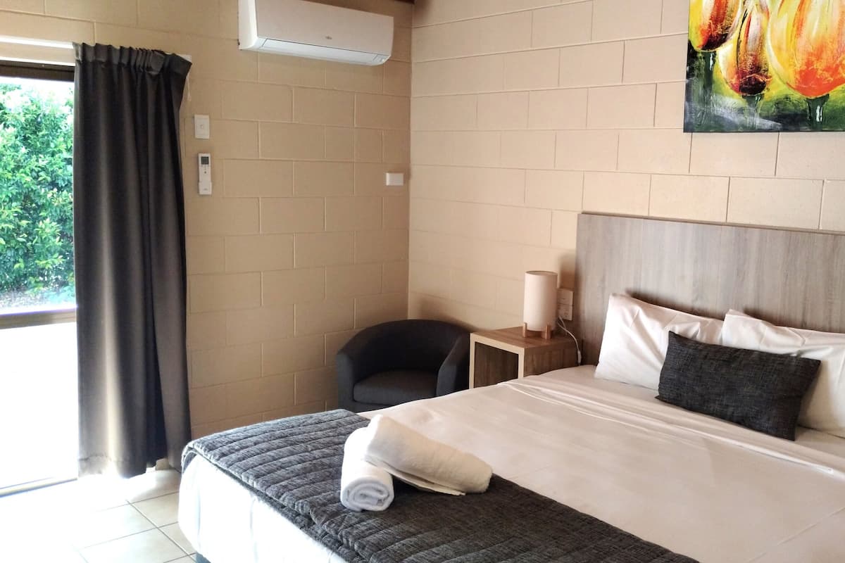 Couette en duvet, lit avec matelas Ă plateau-coussin
