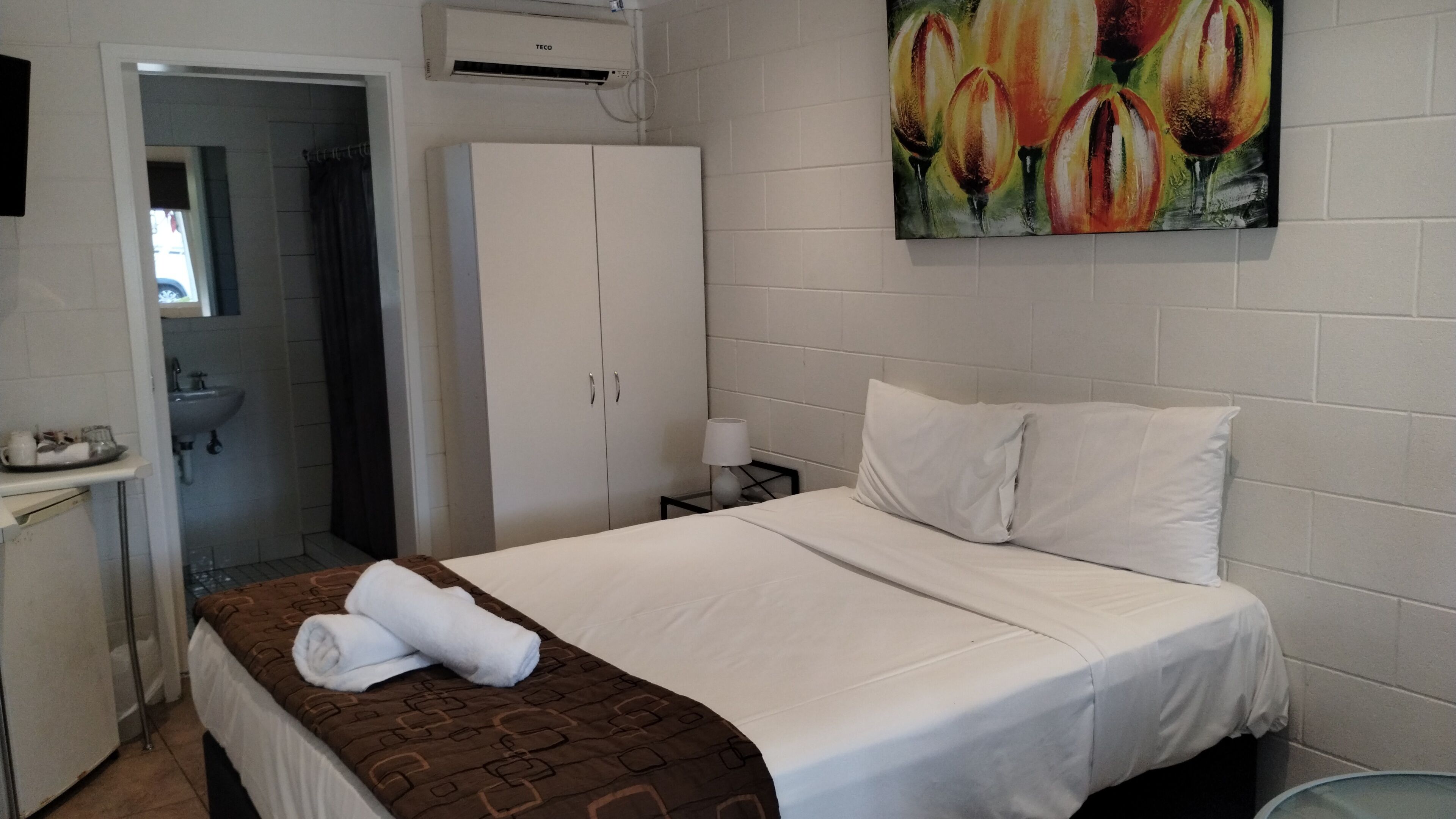 Basic Double Room, Ensuite