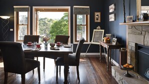 Dining - Old Chilli B&B (Daylesford)