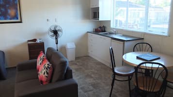 Standard Suite, 1 Bedroom, Non Smoking, Kitchenette (unit) | Desk, free WiFi