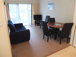 Standard Suite, 2 Bedrooms, Non Smoking, Kitchenette (unit) | Desk, free WiFi