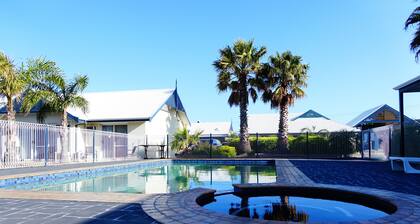 Torquay Tropicana Motel