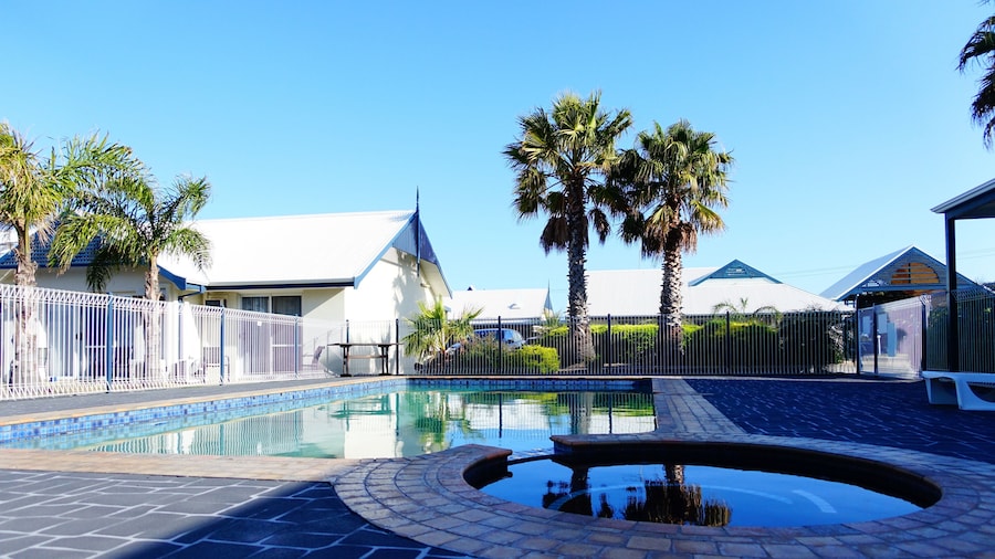 Torquay Tropicana Motel