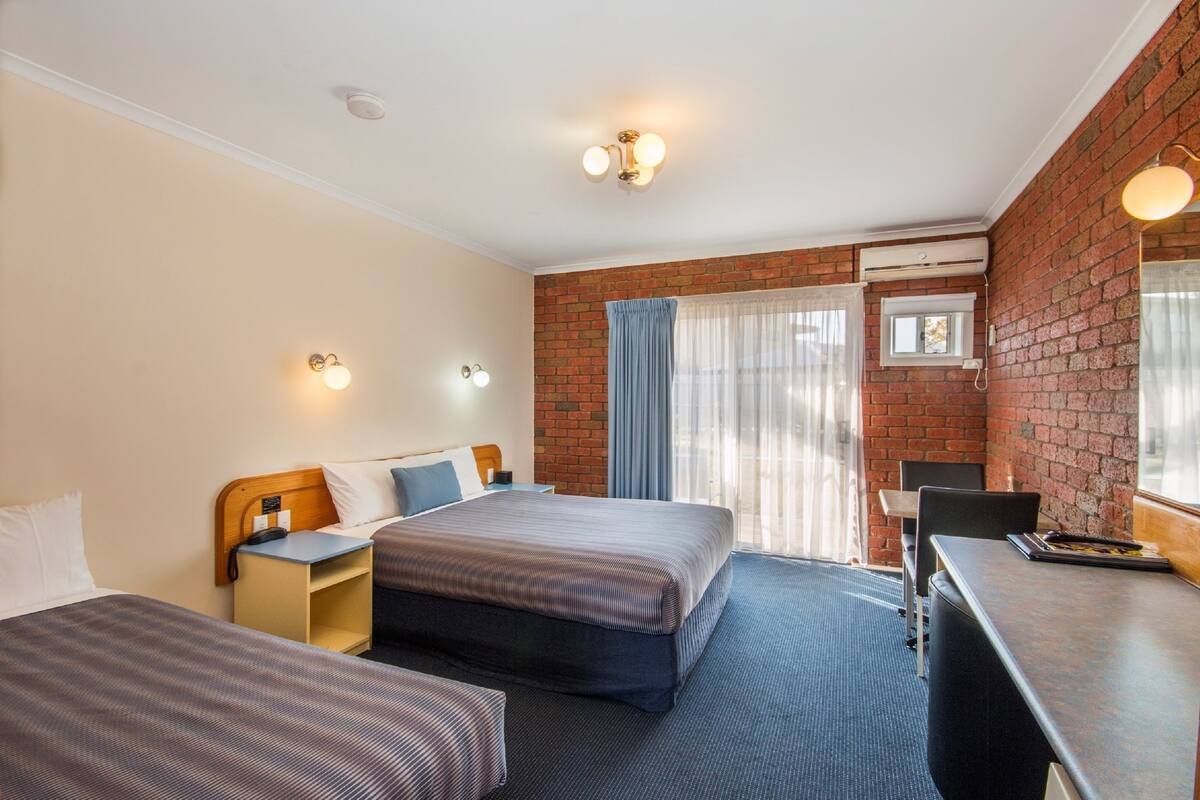 Standard Unit | Garden view