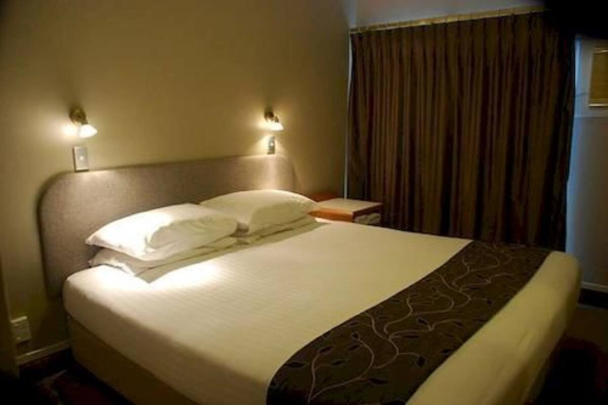 WiFi (free), bed sheets
