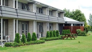 Front of property - Fountain City Motor Inn (Hamilton)