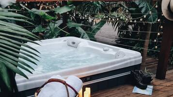 Beach Spa House | Terrace/patio