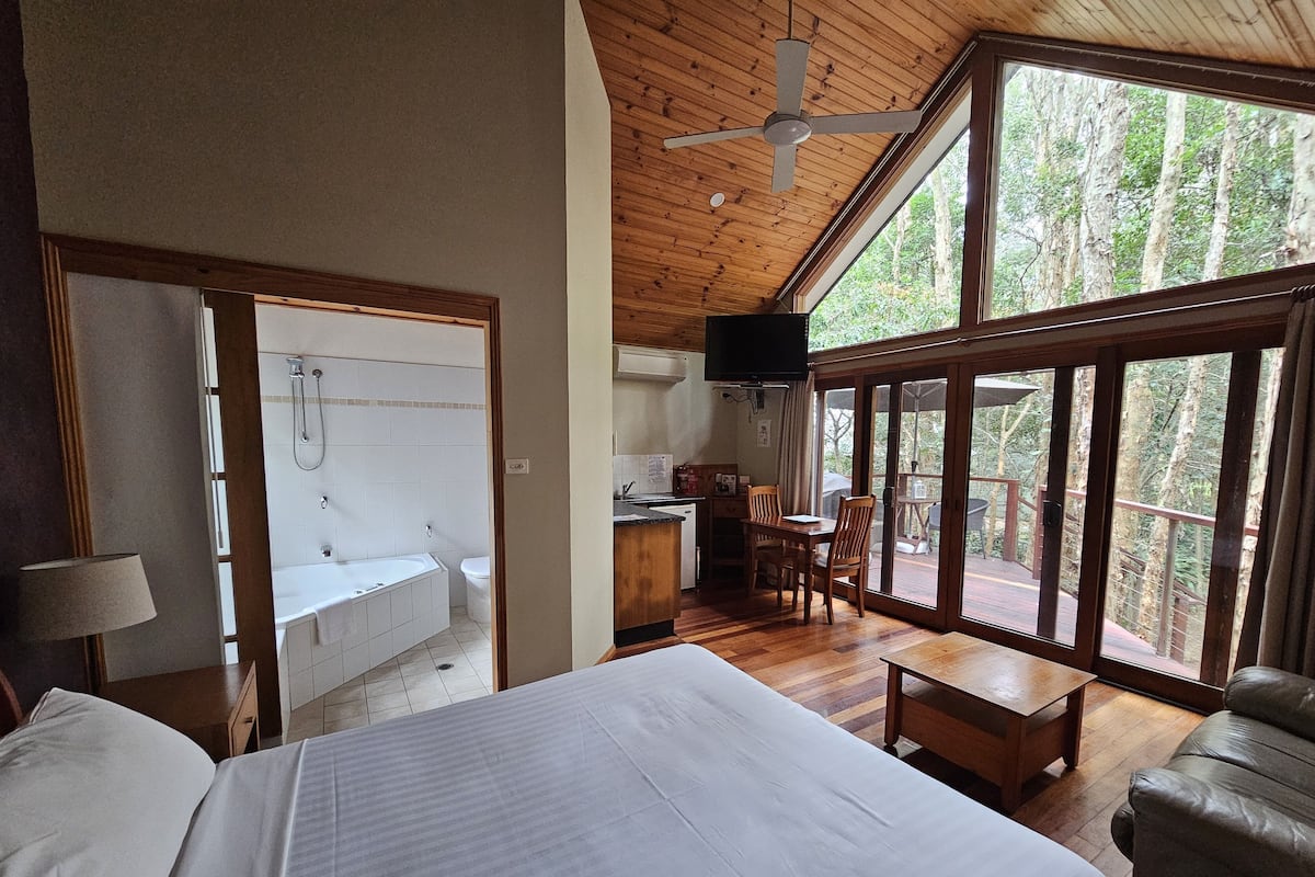 Tree House, 1 grand lit