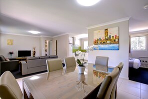 Apartment, 4 Bedrooms, Kitchen | Living area | 42-inch flat-screen TV with digital channels, LCD TV - Beachpark Apartments (Coffs Harbour)