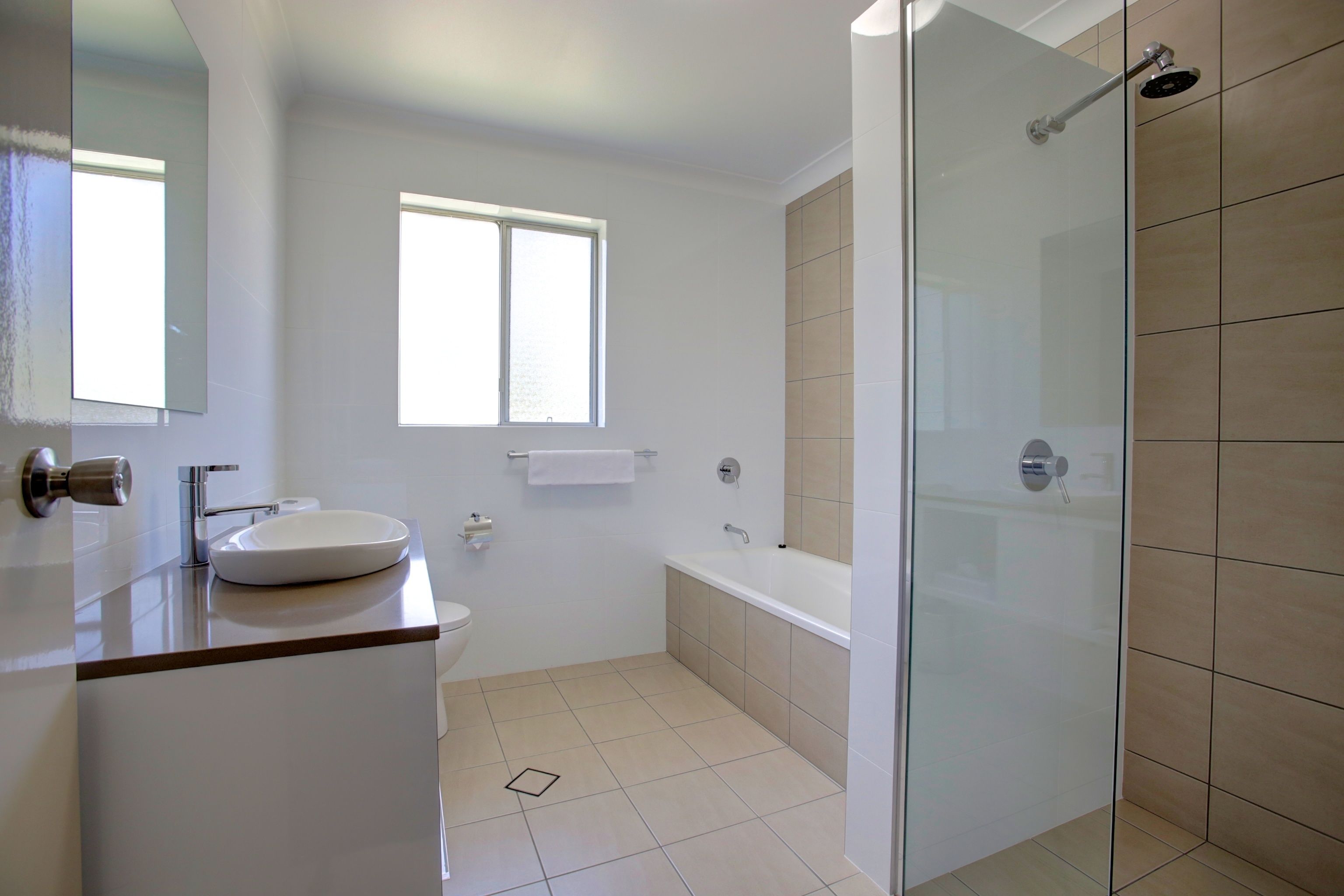 apartment, 4 bedrooms, kitchen | bathroom | shower, free toiletries, hair dryer, towels