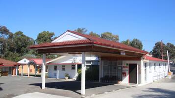 Fachada de la propiedad