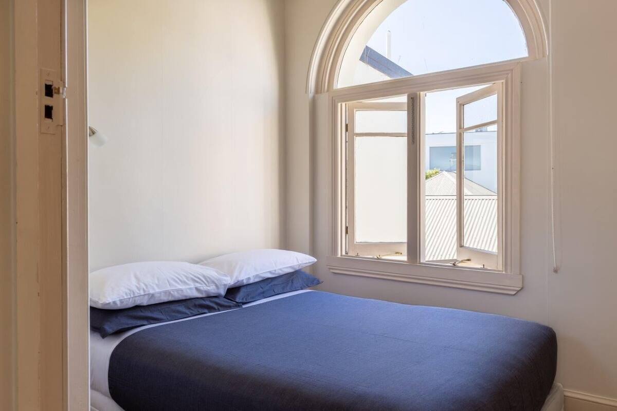 apartment, 2 bedrooms, balcony | premium bedding, laptop workspace, iron/ironing board, free wifi