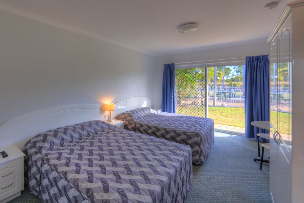 Suite Standard, 1 camera da letto, non fumatori (Twin) | Ferro/asse da stiro, Wi-Fi gratuito, lenzuola