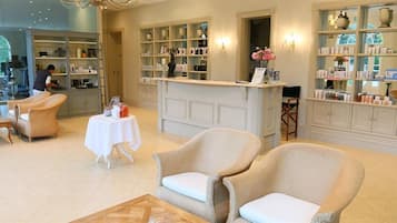 Relax in style with comfortable seating and a scenic view.