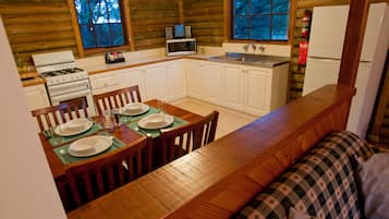 Garden Cottage 7 | Private kitchen