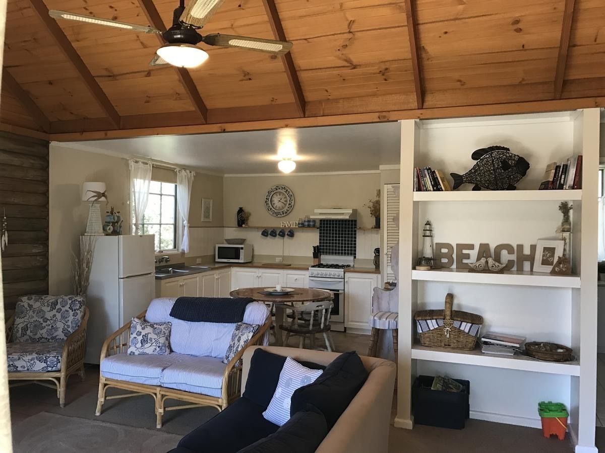 Beachcomber Cottage | Private kitchen