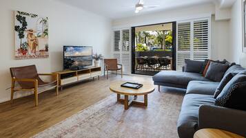 Télévision de 42 pouces avec chaßnes numériques, lecteur de DVD