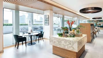 Breakfast, lunch, dinner served; international cuisine, pool views
