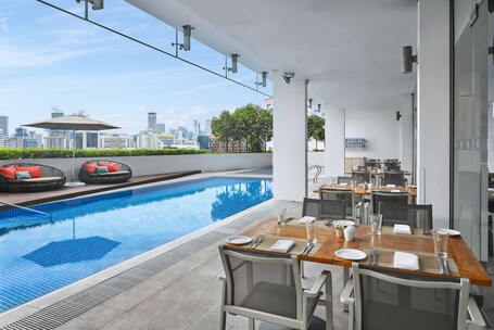 Hilton Garden Inn Singapore Serangoon - Image 14