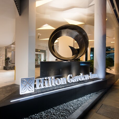 Hilton Garden Inn Singapore Serangoon - Image 24