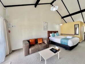 Studio With Balcony - Mountain View Motel, Taupo (Taupo)