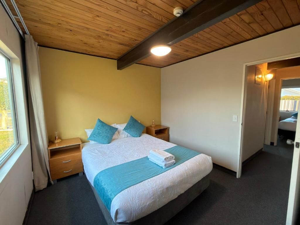 Mountain View Two-bedroom Apartment