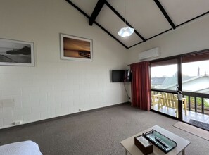 Family Apartment With Two-bedroom | Iron/ironing board, free WiFi, bed sheets - Mountain View Motel, Taupo (Taupo)