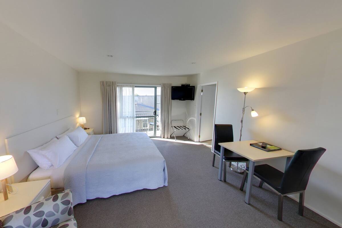 Executive-Studio, 1 King-Bett | Hochwertige Bettwaren, schallisolierte Zimmer, Bügeleisen/Bügelbrett