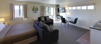 ウェストポート スパ モーテル