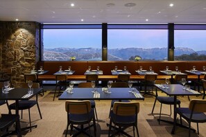 包含每日自助早餐