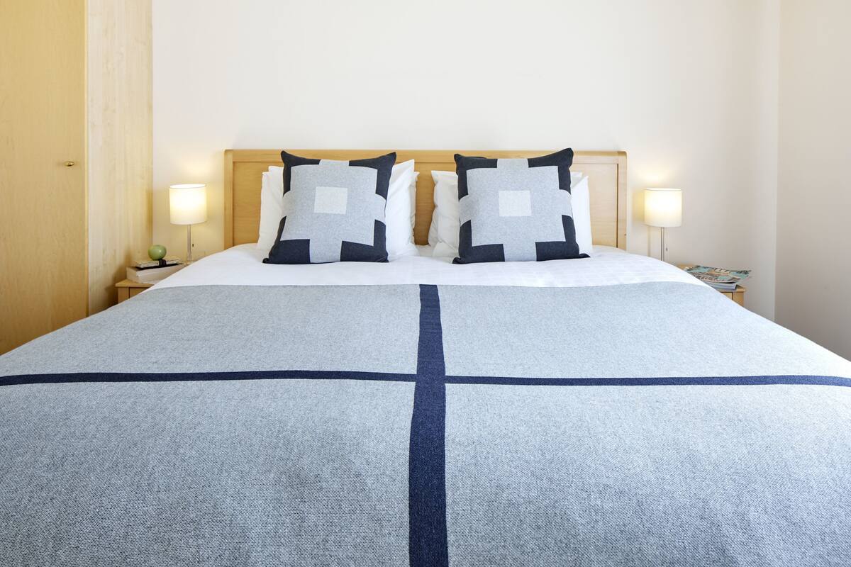 Three Bedroom (6 share) | Iron/ironing board, WiFi (free), bed sheets