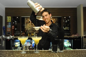 2 bars/lounges - Smiggins Hotel (Smiggin Holes)