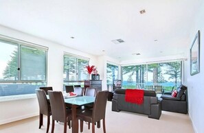 Standard Apartment, 3 Bedrooms | Desk, iron/ironing board - Breeze Beachfront Apartments (Victor Harbor)