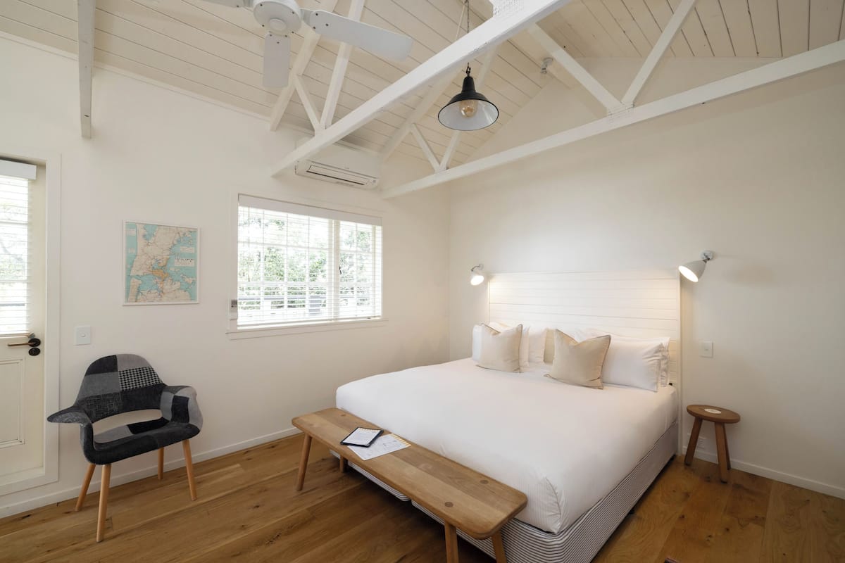Standard Room, Non Smoking, Balcony (Room 1) - Wheelchair Access | Premium bedding, minibar, in-room safe, soundproofing