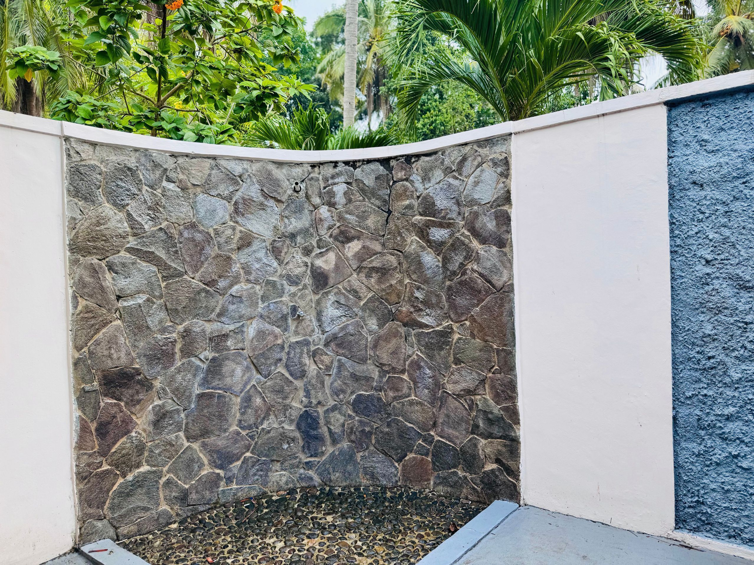 Haringin Villa | Bathroom | Shower, free toiletries, towels