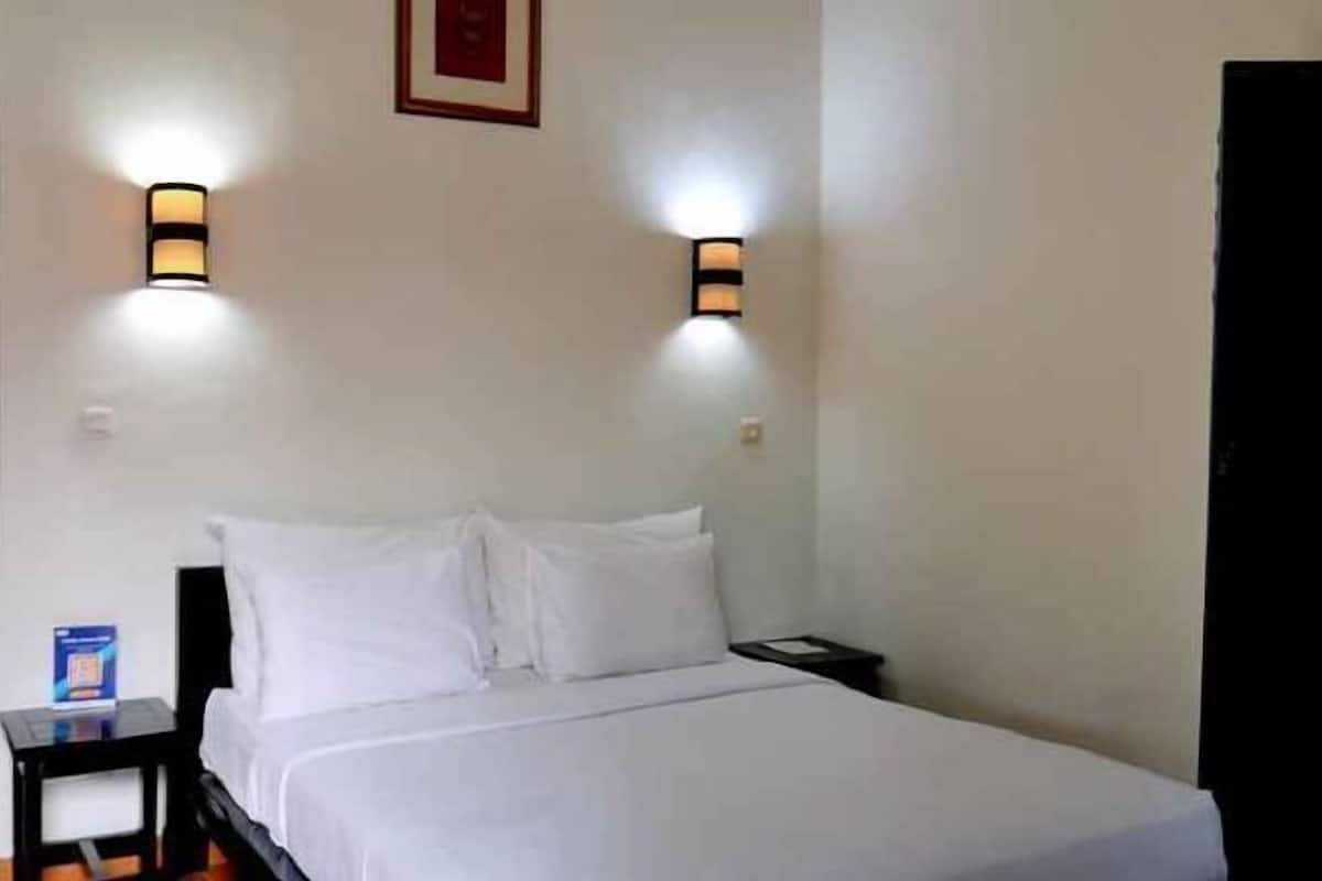 Minibar, Schreibtisch, laptopgeeigneter Arbeitsplatz, kostenloses WLAN