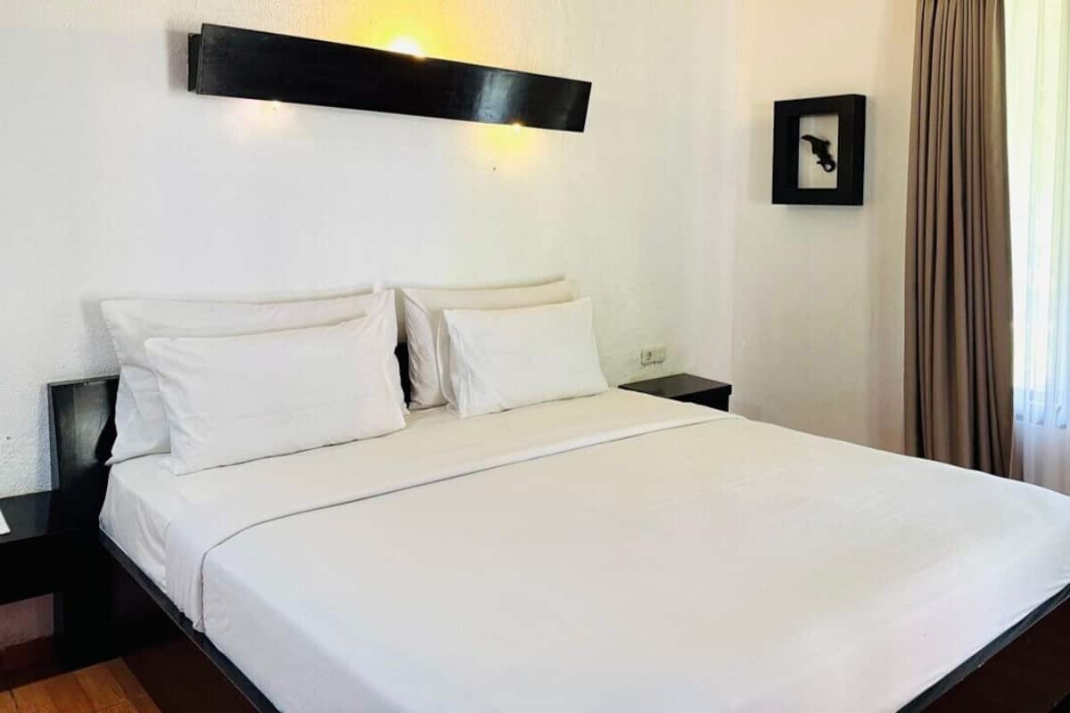 Rajabasa Villa | Een minibar, een bureau, een laptopwerkplek, gratis wifi