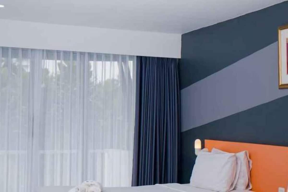 Minibar, escritorio, espacio para trabajar con un portátil y wifi gratis