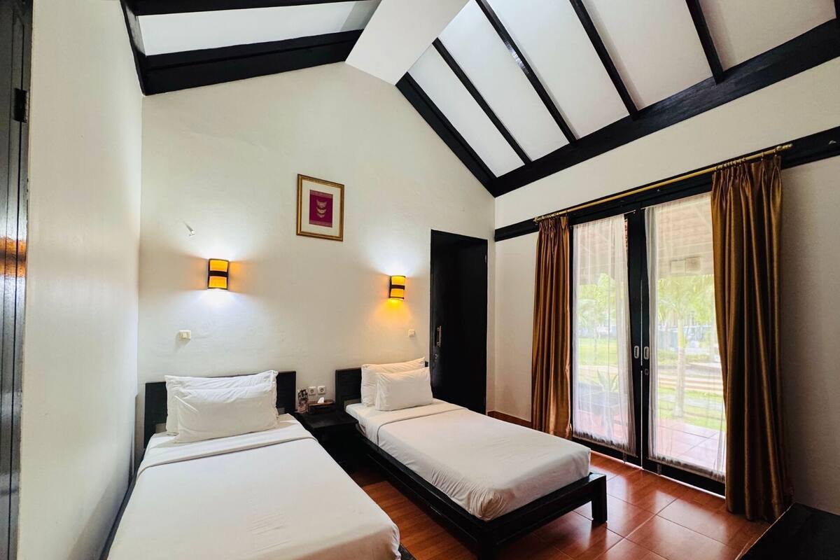 Biệt thự (Haringin Villa) | Minibar, bàn, khu vực làm việc phù hợp cho laptop 